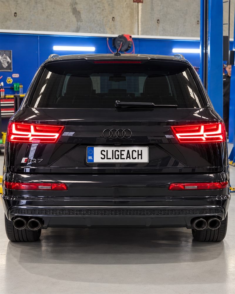 Rear view of a black Audi SQ7